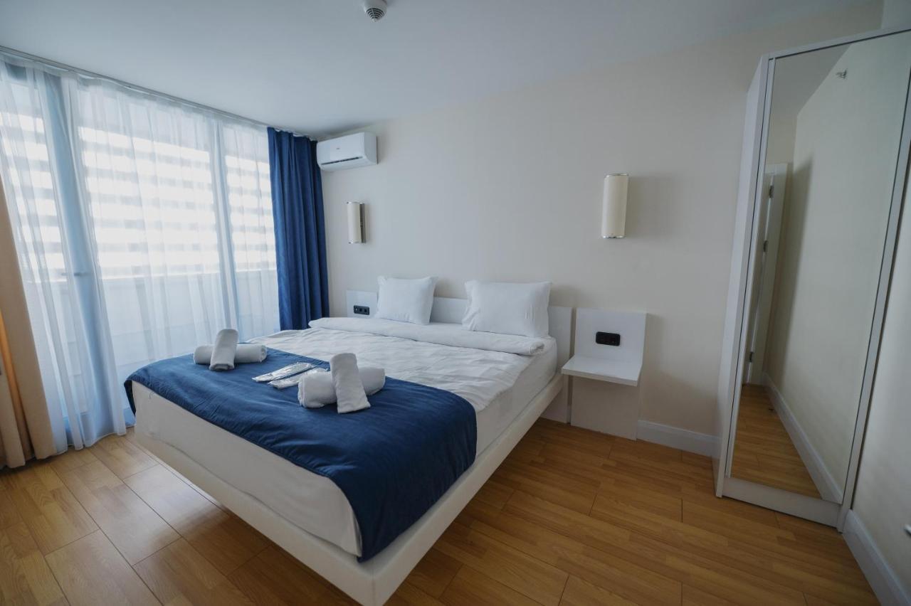 Blue Orbi City Hotel Batumi Exterior photo